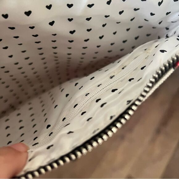 BRIGHTON RED BIRD CROSSBODY Love Dove Peace Bird Berry Msger Purse Tassle - Picture 12 of 12